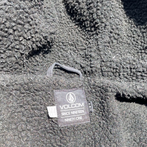 Volcom Black Button Down Jacket - Picture 3 of 9